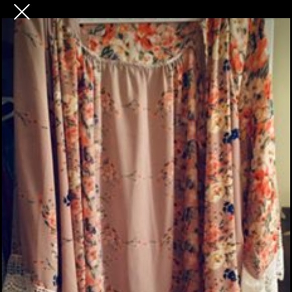 Beautiful Kimono - Picture 1 of 4